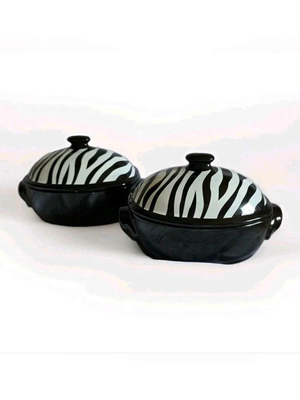 NIB Celebrating Home Covered Baking Dish 7